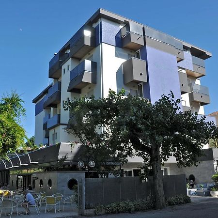 רימיני Hotel Carol מראה חיצוני תמונה