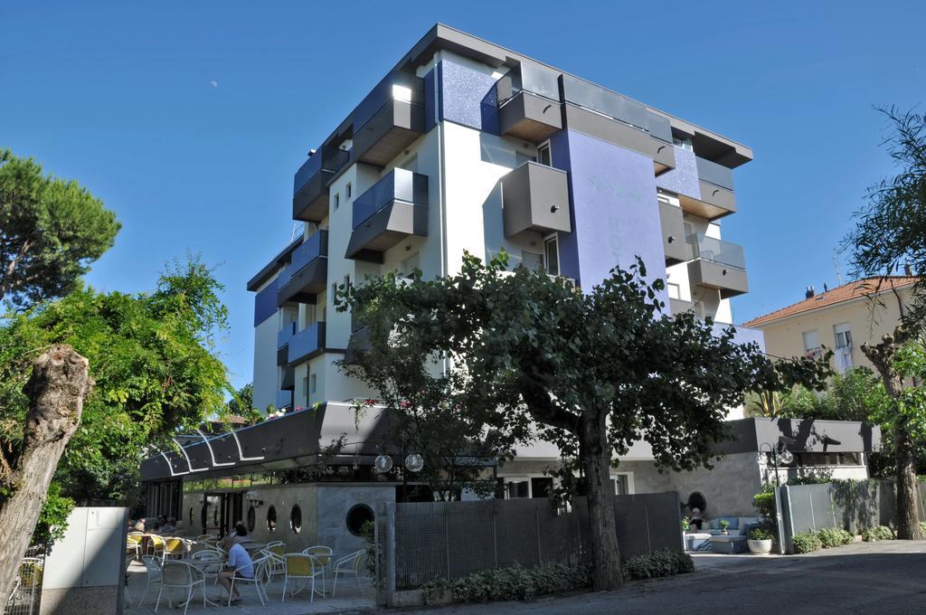 רימיני Hotel Carol מראה חיצוני תמונה